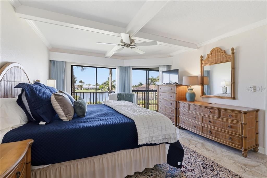 For Rent: $2,500 (2 beds, 2 baths, 1398 Square Feet)