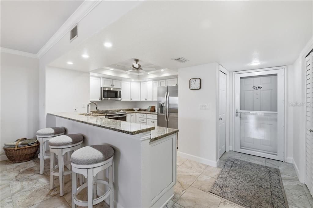 For Rent: $2,500 (2 beds, 2 baths, 1398 Square Feet)