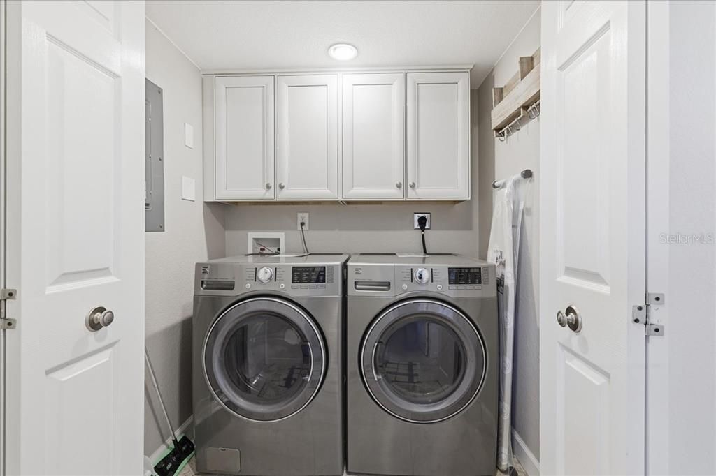 For Rent: $2,500 (2 beds, 2 baths, 1398 Square Feet)