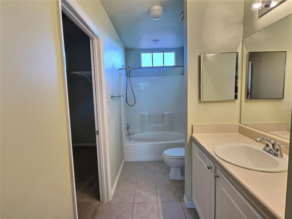For Sale: $200,000 (2 beds, 2 baths, 1298 Square Feet)