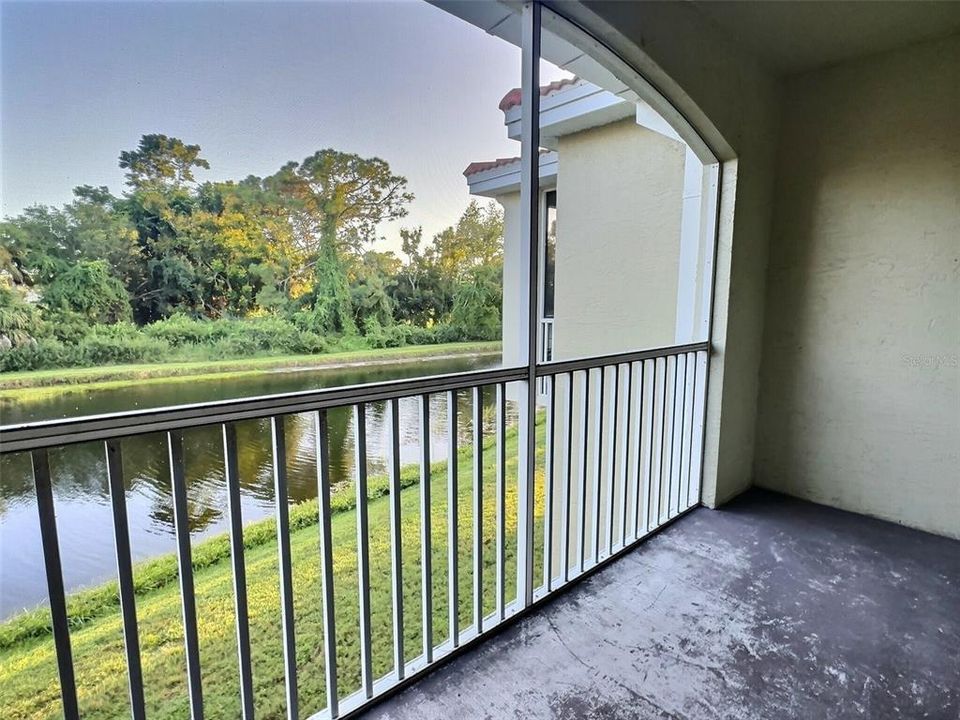 For Sale: $200,000 (2 beds, 2 baths, 1298 Square Feet)
