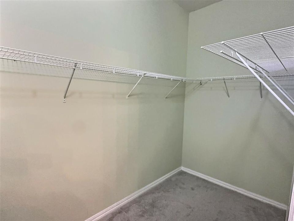 For Sale: $200,000 (2 beds, 2 baths, 1298 Square Feet)