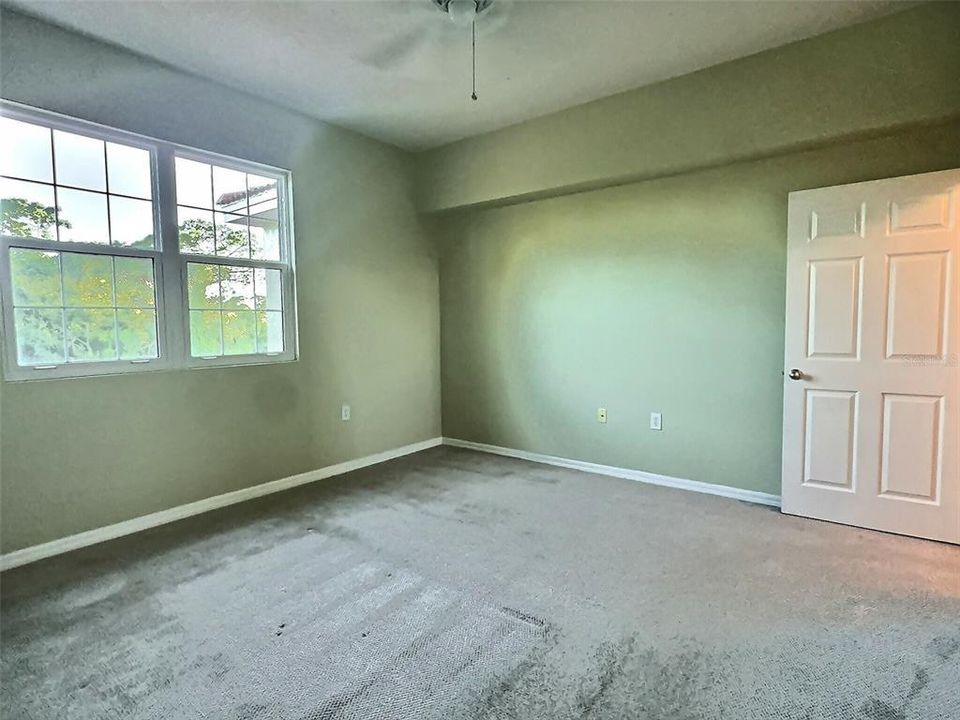 For Sale: $200,000 (2 beds, 2 baths, 1298 Square Feet)