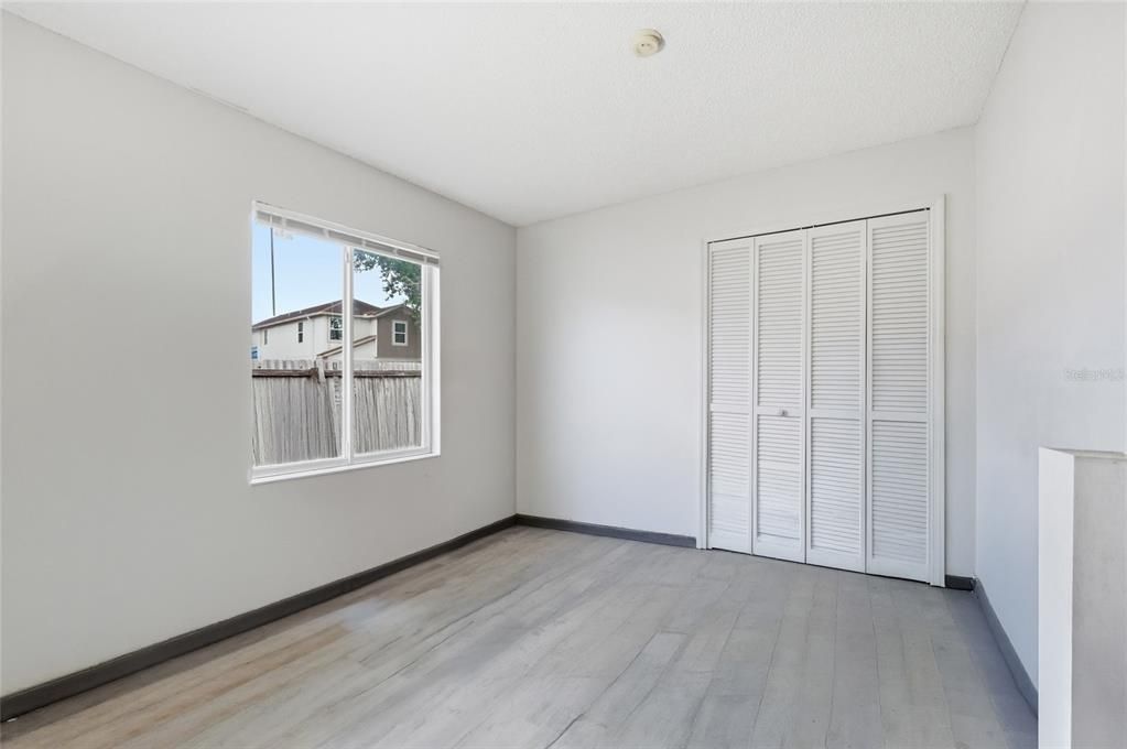 Active With Contract: $329,990 (3 beds, 2 baths, 1502 Square Feet)