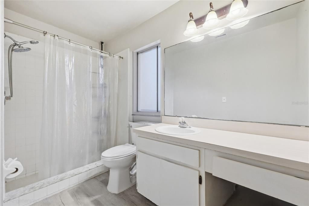 Active With Contract: $329,990 (3 beds, 2 baths, 1502 Square Feet)