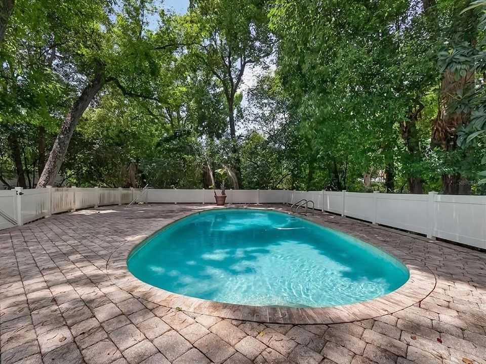 En Venta: $899,000 (5 camas, 3 baños, 3138 Pies cuadrados)
