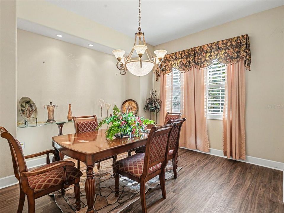 For Sale: $685,000 (4 beds, 3 baths, 2578 Square Feet)
