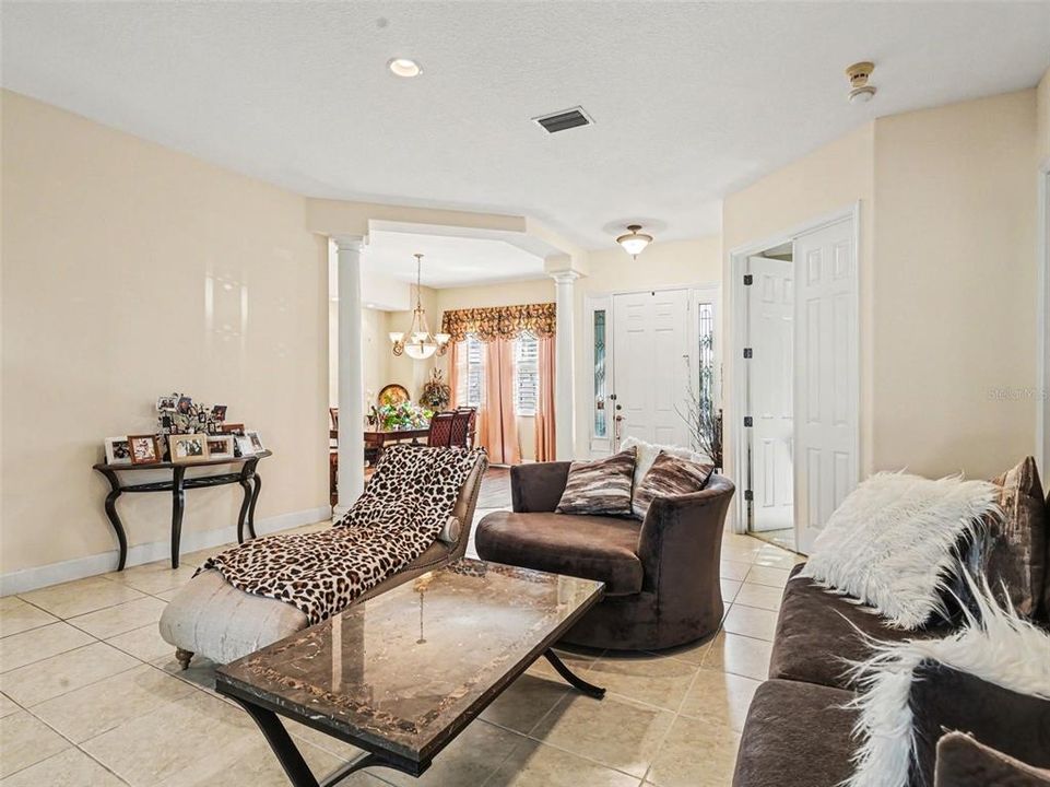 For Sale: $685,000 (4 beds, 3 baths, 2578 Square Feet)