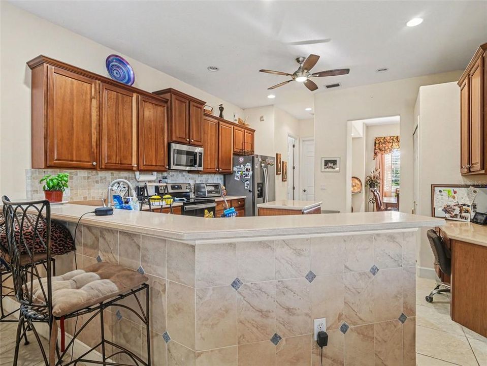 For Sale: $685,000 (4 beds, 3 baths, 2578 Square Feet)