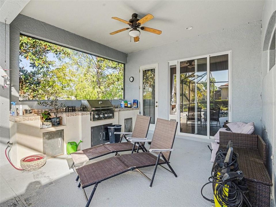 For Sale: $685,000 (4 beds, 3 baths, 2578 Square Feet)