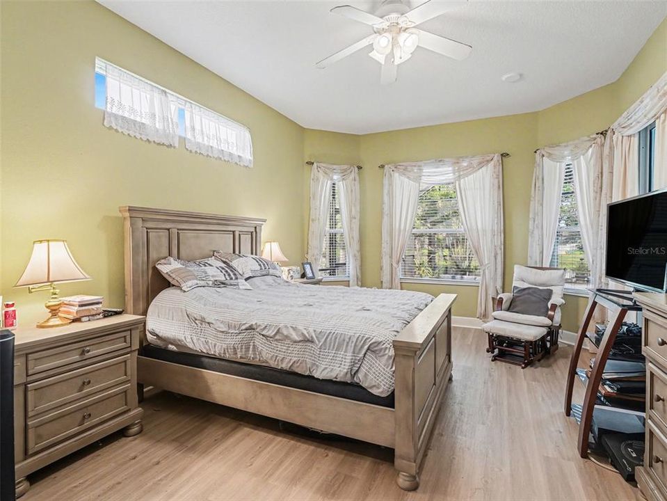 For Sale: $685,000 (4 beds, 3 baths, 2578 Square Feet)