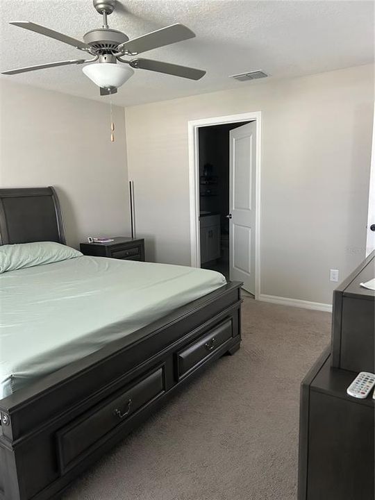 В аренду: $2,500 (3 спален, 2 ванн, 1561 Квадратных фут)