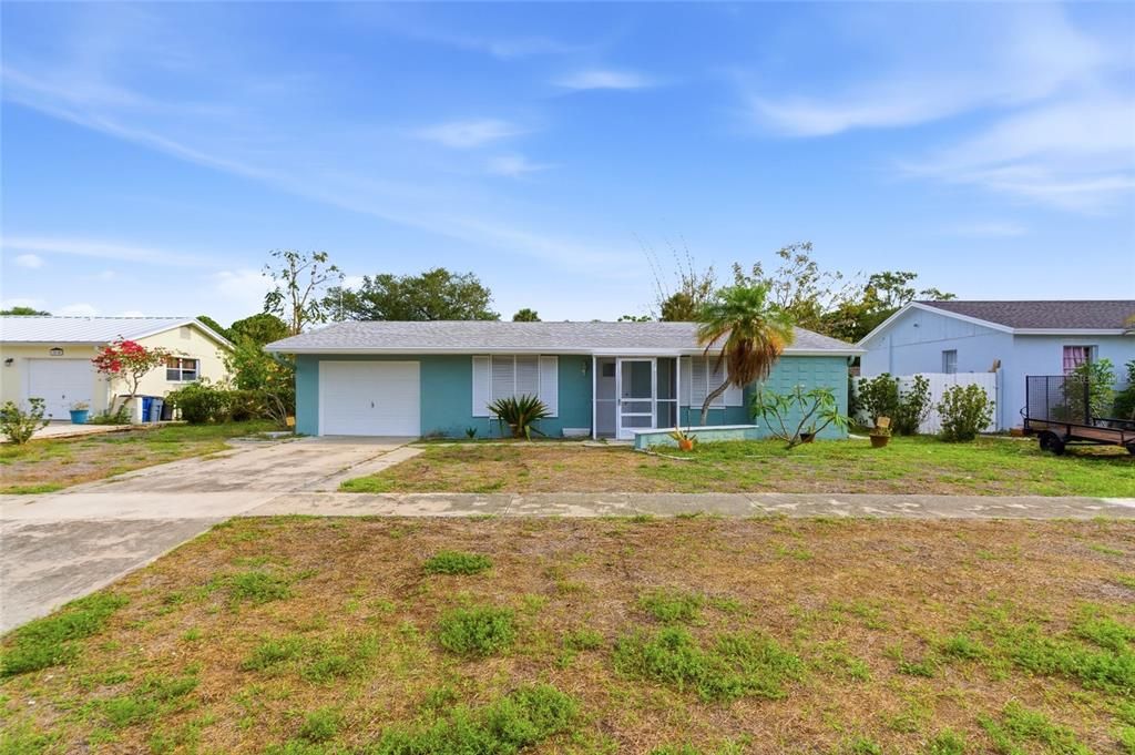 Active With Contract: $214,900 (2 beds, 2 baths, 1048 Square Feet)