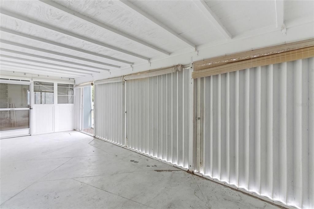 Active With Contract: $214,900 (2 beds, 2 baths, 1048 Square Feet)