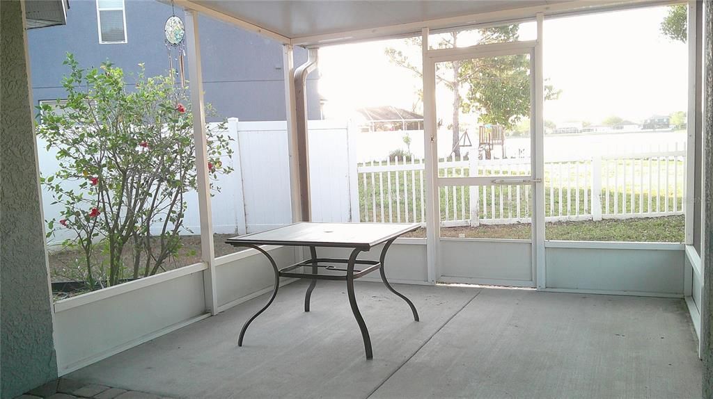 Active With Contract: $2,350 (3 beds, 2 baths, 1734 Square Feet)