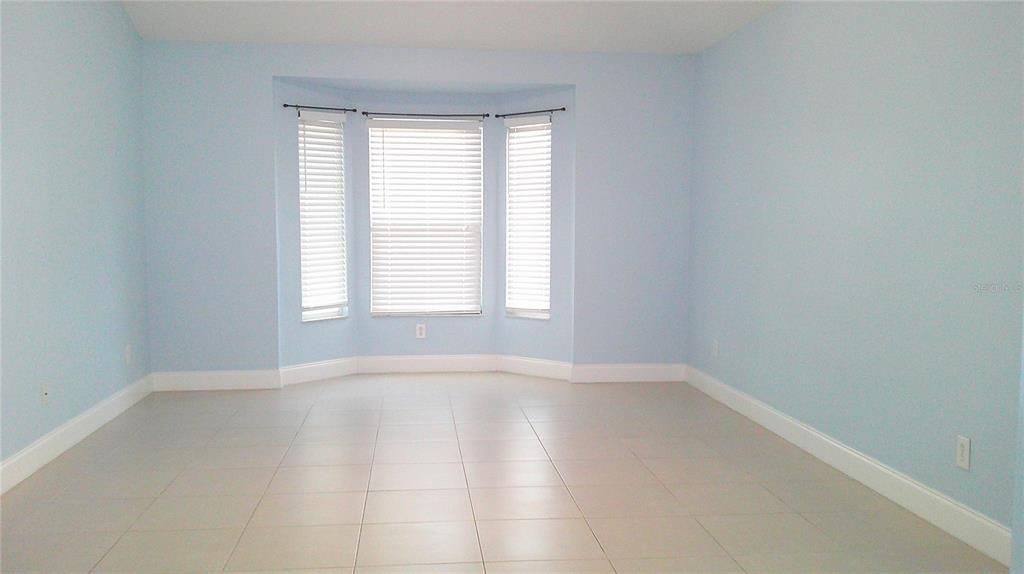 Active With Contract: $2,350 (3 beds, 2 baths, 1734 Square Feet)