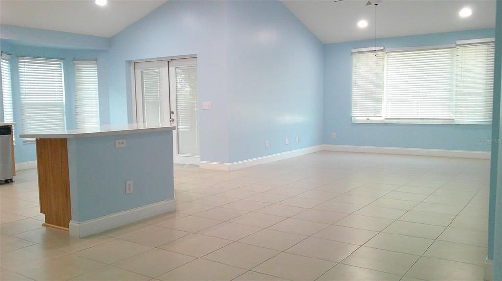 Active With Contract: $2,350 (3 beds, 2 baths, 1734 Square Feet)