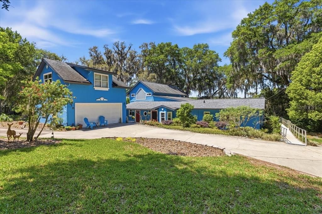 En Venta: $849,500 (5 camas, 3 baños, 3688 Pies cuadrados)