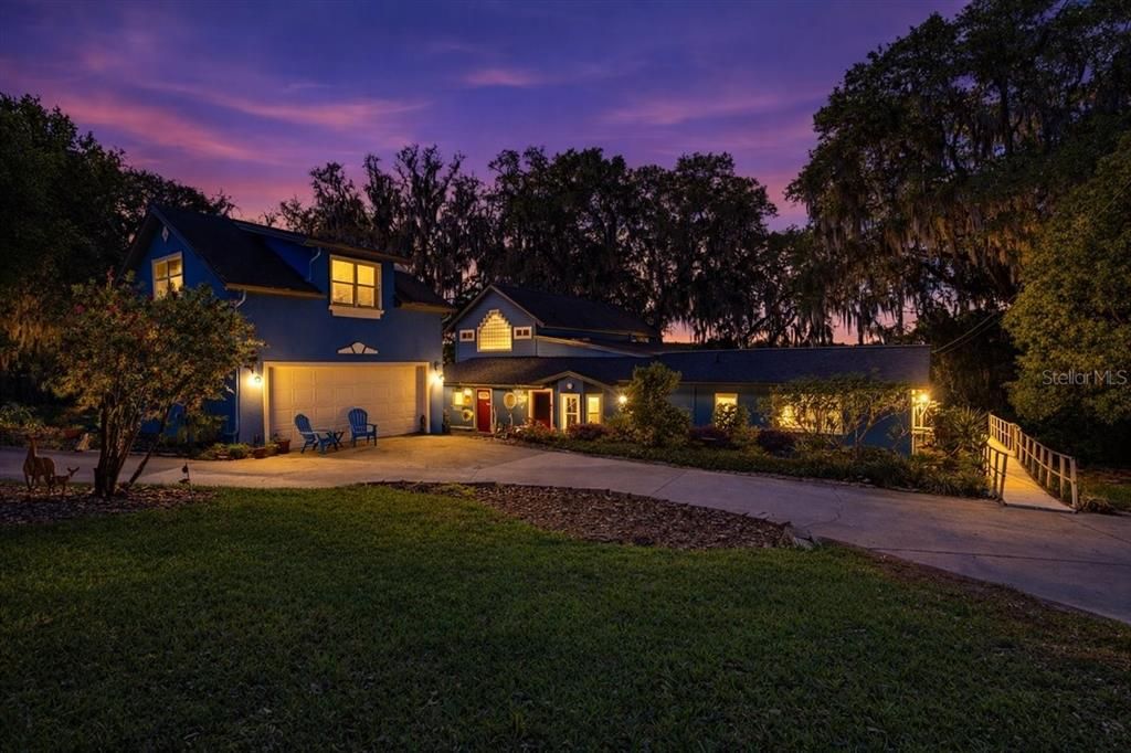 En Venta: $849,500 (5 camas, 3 baños, 3688 Pies cuadrados)