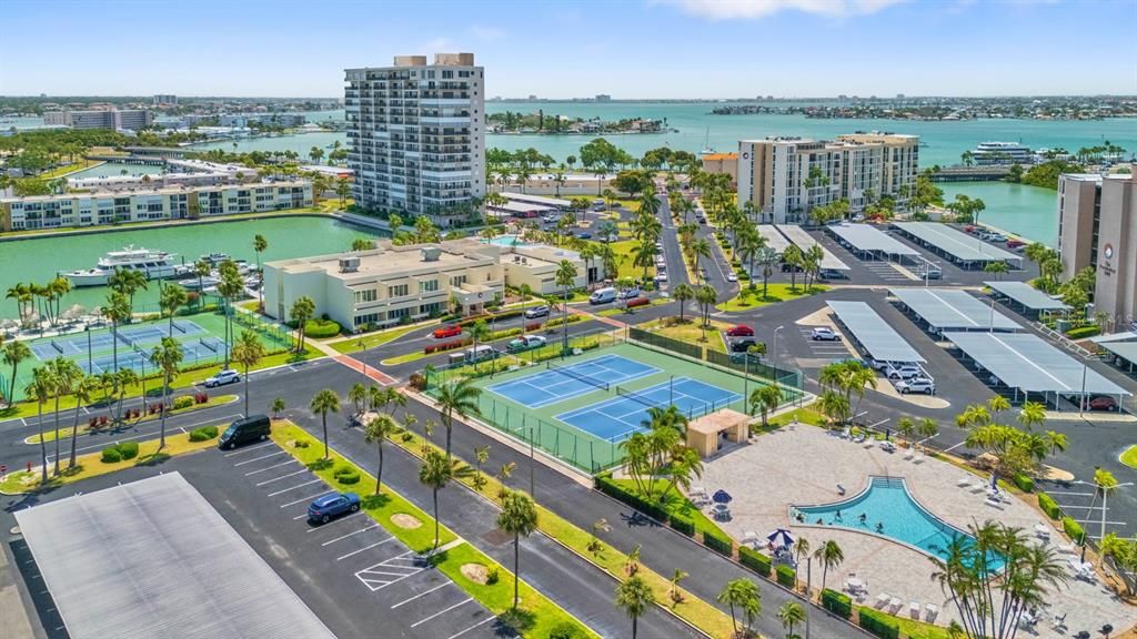 На продажу: $249,900 (3 спален, 2 ванн, 1275 Квадратных фут)