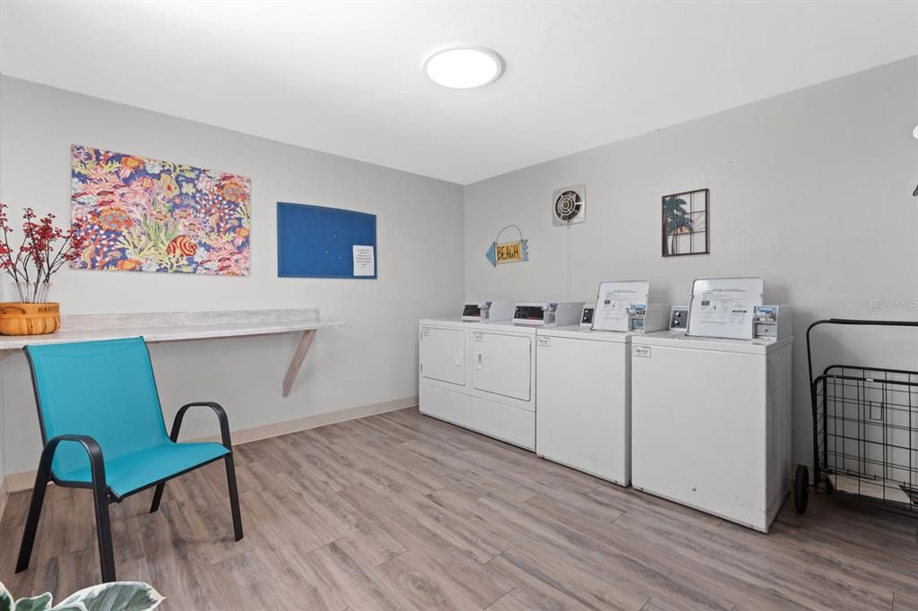 На продажу: $249,900 (3 спален, 2 ванн, 1275 Квадратных фут)