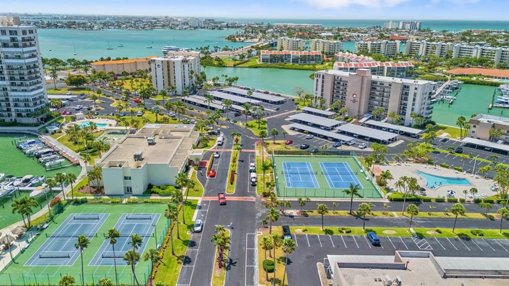 На продажу: $249,900 (3 спален, 2 ванн, 1275 Квадратных фут)