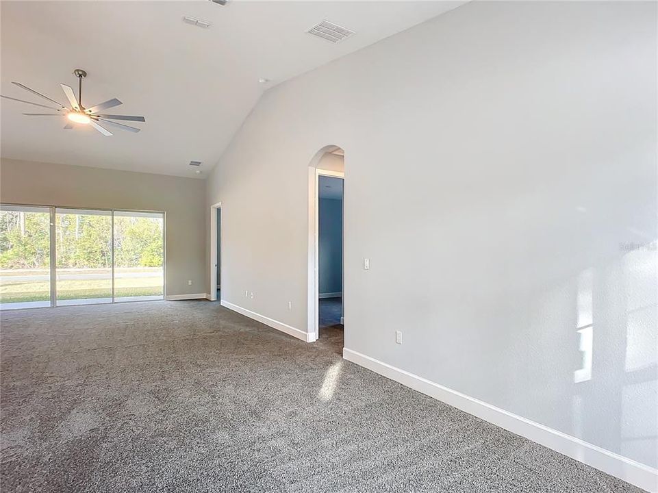 В аренду: $2,600 (4 спален, 2 ванн, 2293 Квадратных фут)