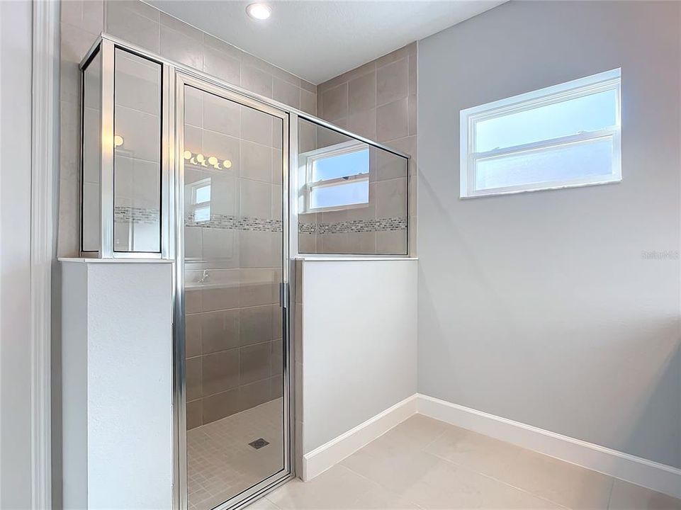 В аренду: $2,600 (4 спален, 2 ванн, 2293 Квадратных фут)