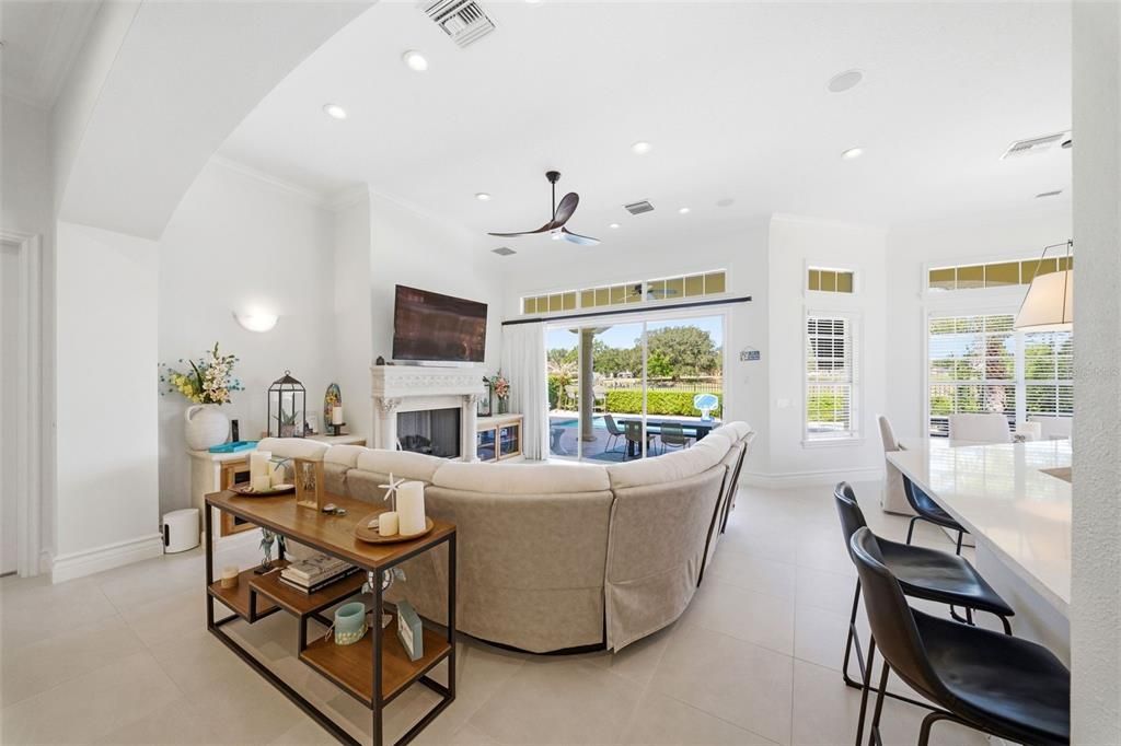 For Sale: $1,750,000 (5 beds, 5 baths, 4615 Square Feet)