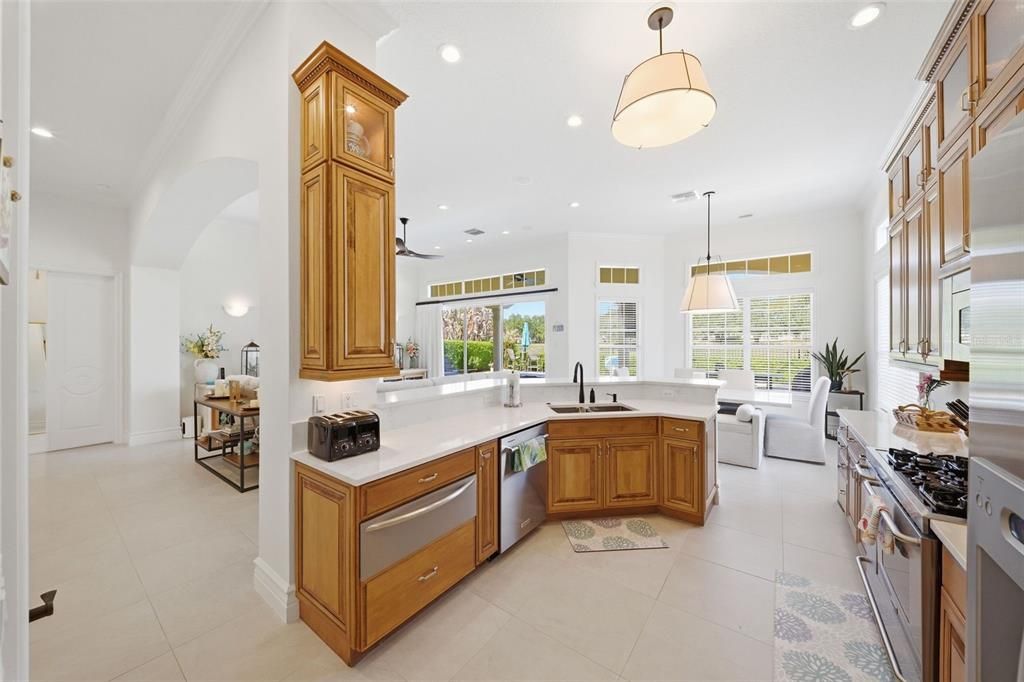 For Sale: $1,750,000 (5 beds, 5 baths, 4615 Square Feet)