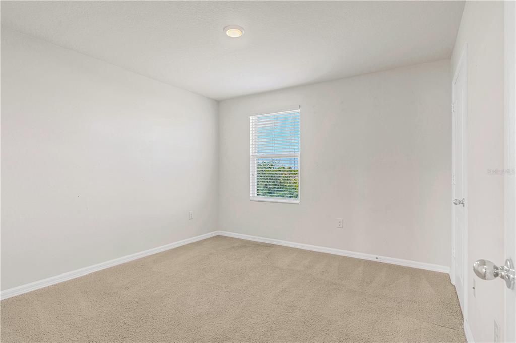 For Sale: $450,000 (5 beds, 3 baths, 2674 Square Feet)