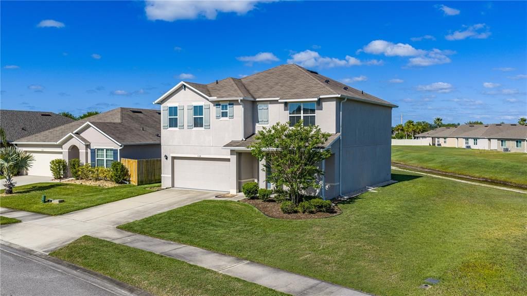 For Sale: $450,000 (5 beds, 3 baths, 2674 Square Feet)