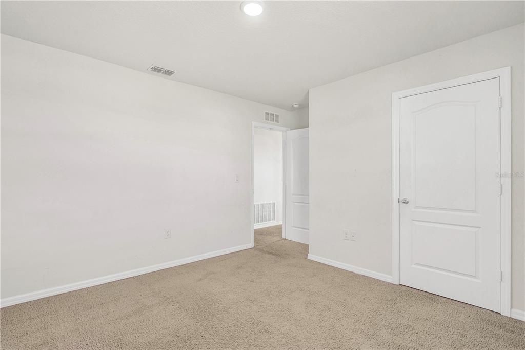 For Sale: $450,000 (5 beds, 3 baths, 2674 Square Feet)