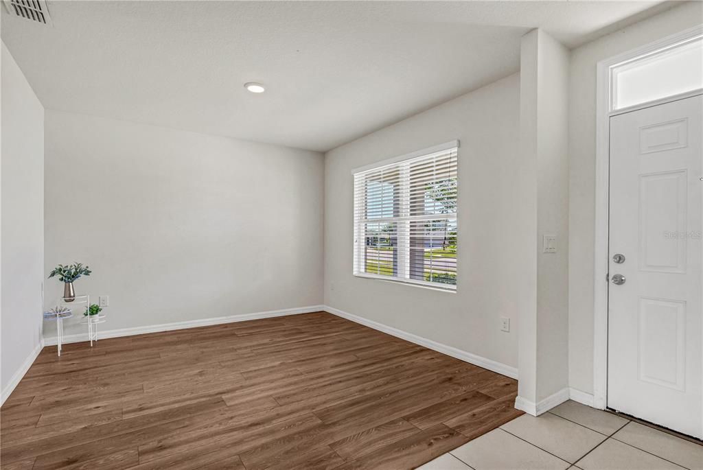 For Sale: $450,000 (5 beds, 3 baths, 2674 Square Feet)