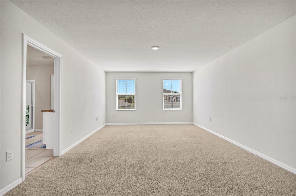 For Sale: $450,000 (5 beds, 3 baths, 2674 Square Feet)