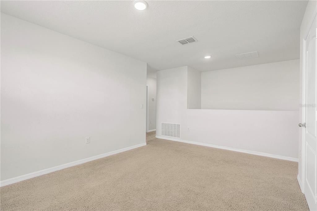 For Sale: $450,000 (5 beds, 3 baths, 2674 Square Feet)