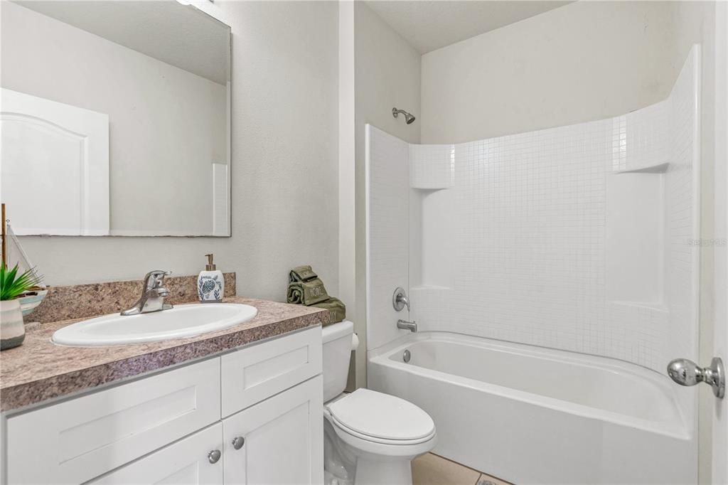 For Sale: $450,000 (5 beds, 3 baths, 2674 Square Feet)