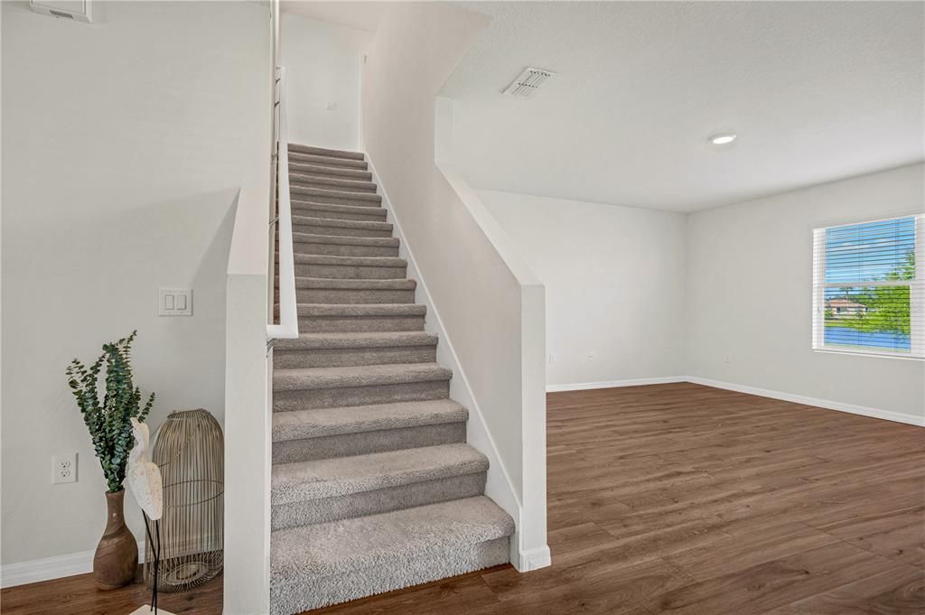 For Sale: $450,000 (5 beds, 3 baths, 2674 Square Feet)