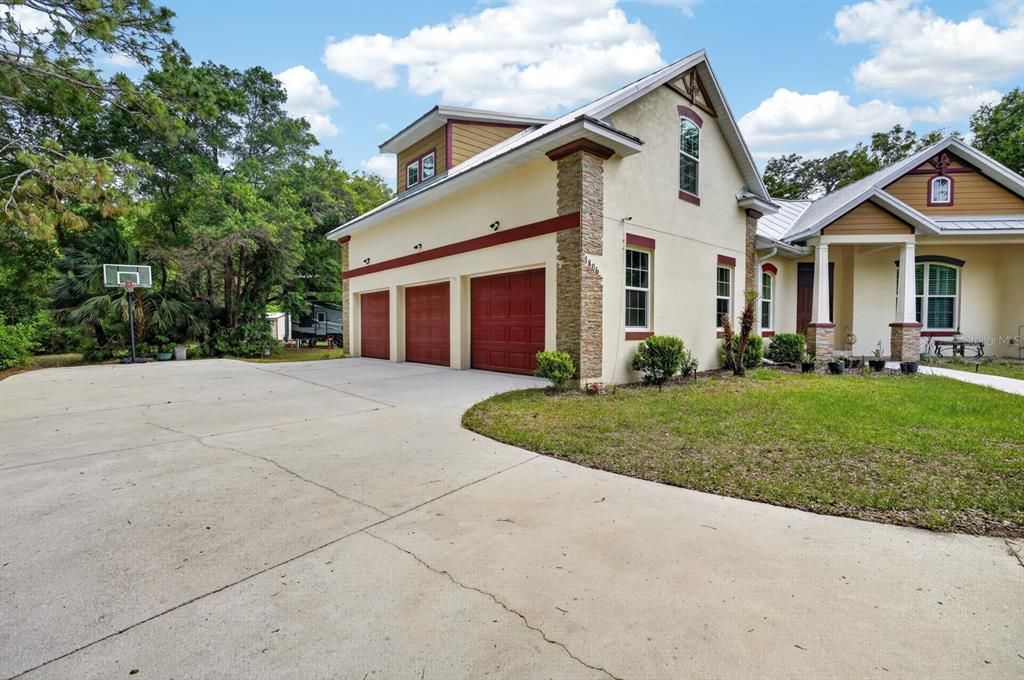 En Venta: $821,000 (4 camas, 3 baños, 3220 Pies cuadrados)