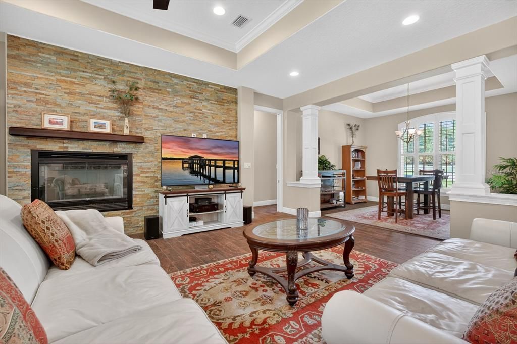 En Venta: $821,000 (4 camas, 3 baños, 3220 Pies cuadrados)