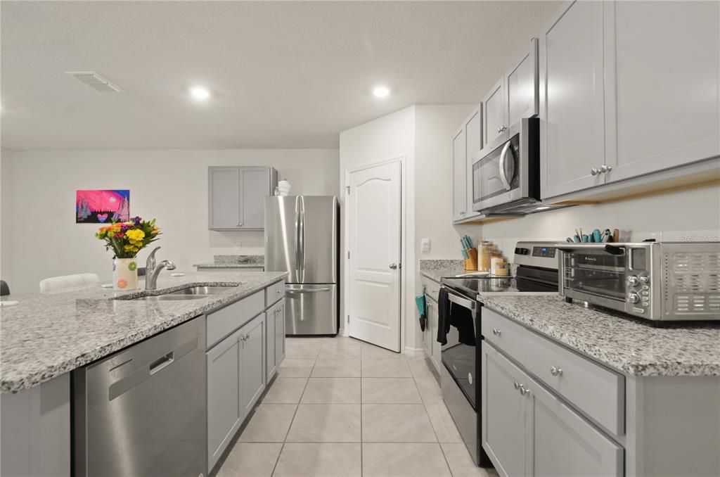 For Sale: $355,000 (4 beds, 2 baths, 1846 Square Feet)