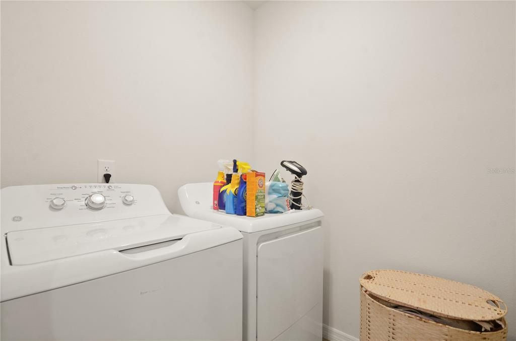For Sale: $355,000 (4 beds, 2 baths, 1846 Square Feet)