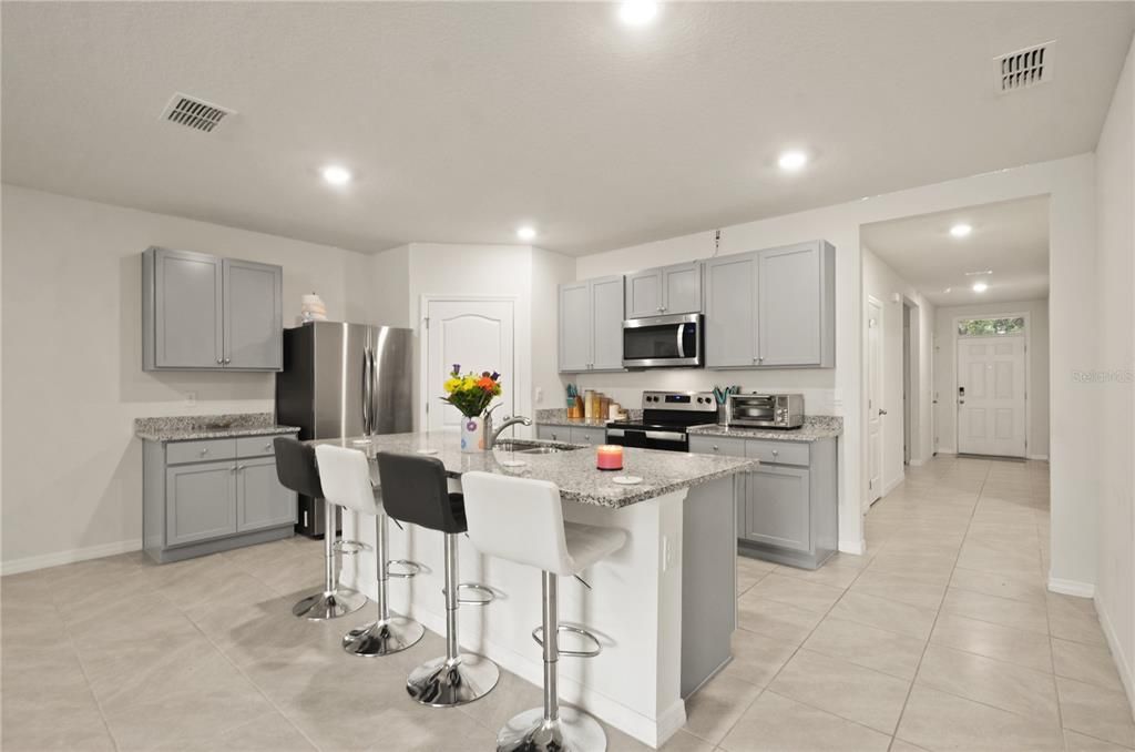 For Sale: $355,000 (4 beds, 2 baths, 1846 Square Feet)