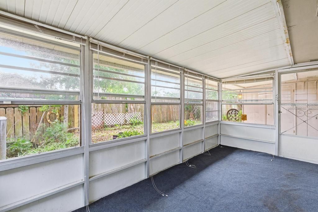 For Sale: $214,900 (2 beds, 2 baths, 1326 Square Feet)