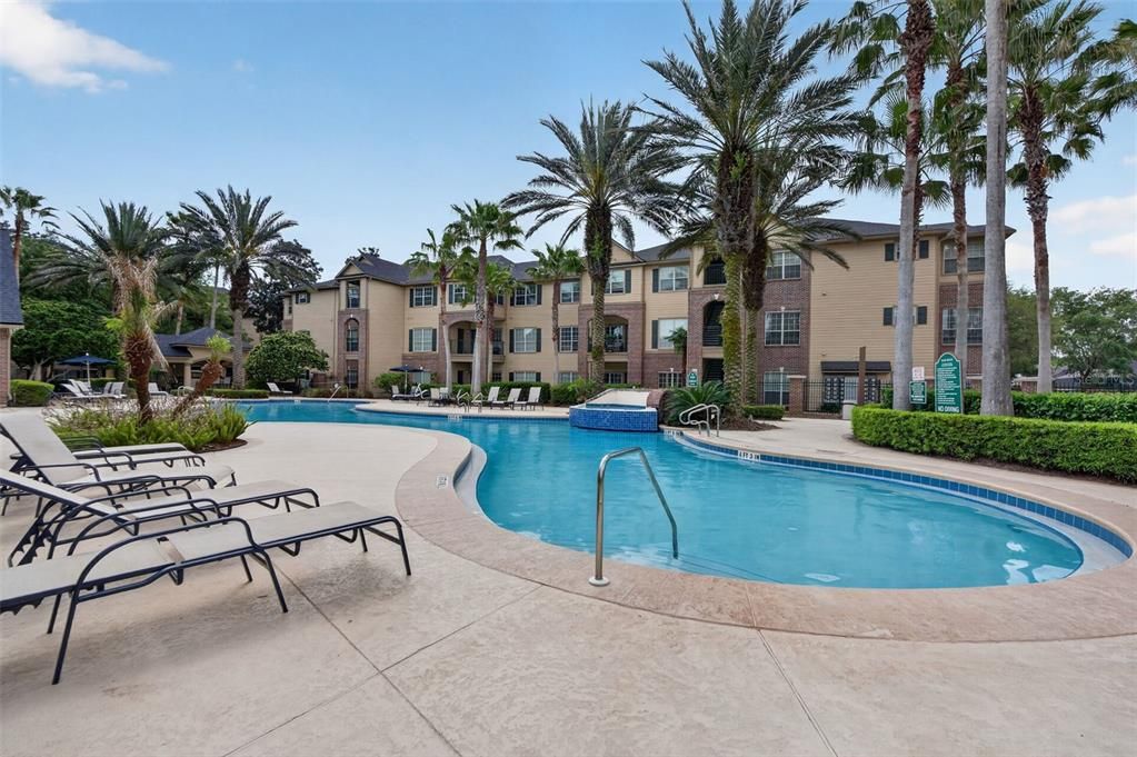 For Sale: $195,000 (2 beds, 2 baths, 1244 Square Feet)