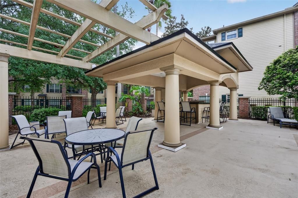 For Sale: $195,000 (2 beds, 2 baths, 1244 Square Feet)