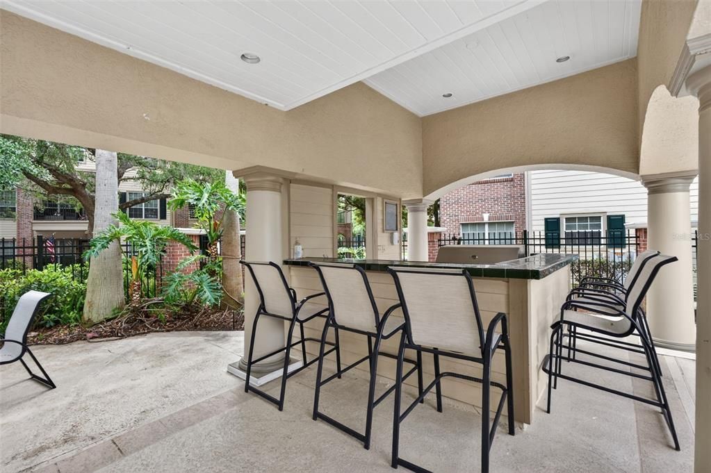 For Sale: $195,000 (2 beds, 2 baths, 1244 Square Feet)