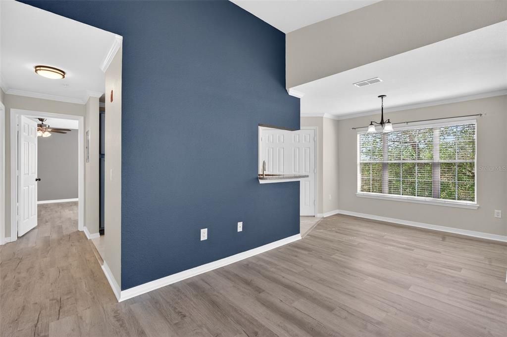 For Sale: $195,000 (2 beds, 2 baths, 1244 Square Feet)