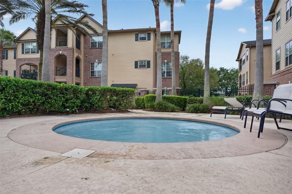 For Sale: $195,000 (2 beds, 2 baths, 1244 Square Feet)