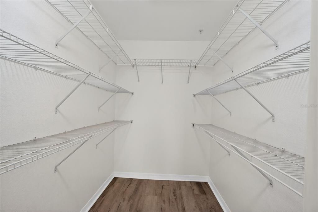 For Sale: $195,000 (2 beds, 2 baths, 1244 Square Feet)